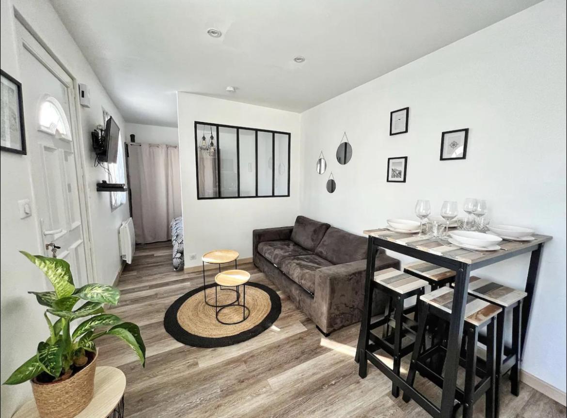 Joli Appartement Avec Parking La Rochelle  Exterior photo